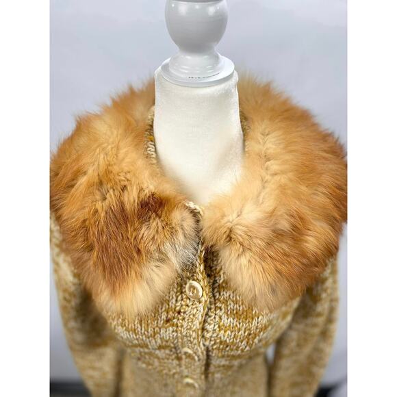 Vintage Hand Knitted Mustard Sweater with‎ Fox Fur Collar - Picture 2 of 3